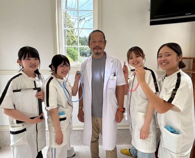本日も昨日に引き続き獣医師K先生による #手術実習 と顕微鏡 についての実習を行いました✨ ⁡
⁡
 #臍ヘルニア手術 と  #耳血腫手術 を行いました🩺
ひとつひとつの行動を自分達で考えながら進めることが出来ました💪

１年生はまだ慣れていない顕微鏡🔬を使い検体をみつけることができました‼️

K先生、本日もありがとうございました✨
次回もよろしくお願い致します！
🐾
 🐾
 🐾
 #いばらきどうぶつ専門学校 #いばらき動物専門学院 #動物専門学校 #いばどう #土浦市 #トリマー #ドッグトレーナー #動物看護師 #動物臨床助士 #飼育員 #ライセンス取得 #実習 #パートナードッグ #可愛い #iASC #いば動 #茨城 #動物 #専門 #学校 #犬 #オープンキャンパス #個別面談 #体験会 #水戸動物専門学校 #現役のプロから教わる授業 #動物病院