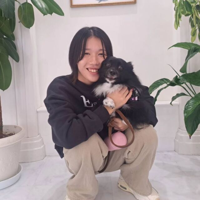 #卒業生 たちが遊びに来てくれました✨

#担当犬 の#ポメラニアン つきのちゃん🌛も一緒に来てくれました👏💕

訓練科の卒業生ですが、#動物看護師 として一生懸命頑張ってます🐶

次は違うワンちゃん🐶も連れてきてね🐾

また遊びに来てね☺️
🐾
🐾
🐾⁡
⁡⁡⁡#いばらきどうぶつ専門学校 #いばらき動物専門学院 #動物専門学校 #いばどう #土浦市 #トリマー #ドッグトレーナー #動物看護師 #動物臨床助士 #飼育員 #実習 #パートナードッグ  #iASC #いば動 #茨城 #動物 #専門 #学校 #犬 #オープンキャンパス #体験会 #水戸動物専門学校  #可愛い卒業生 #iASC自慢の卒業生 #ポメ #黒ポメ