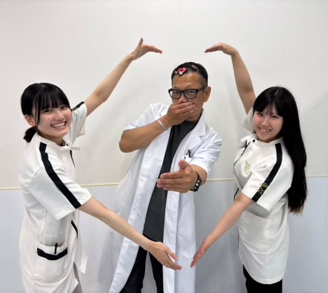 本日は獣医師K先生による #手術実習 を2件行いました💫

乳歯遺残の処置をし、リスクや原因などを学ぶことができました📖✏️

ワクチン接種時の保定に苦戦していましたが、K先生が親身になって指導してくださいました🙌🏻✨

K先生、本日もありがとうございました💕
次回もよろしくお願いいたします☺️
🐾
 🐾
 🐾
 #いばらきどうぶつ専門学校 #動物専門学校 #いばどう 現役のプロから教わる授業